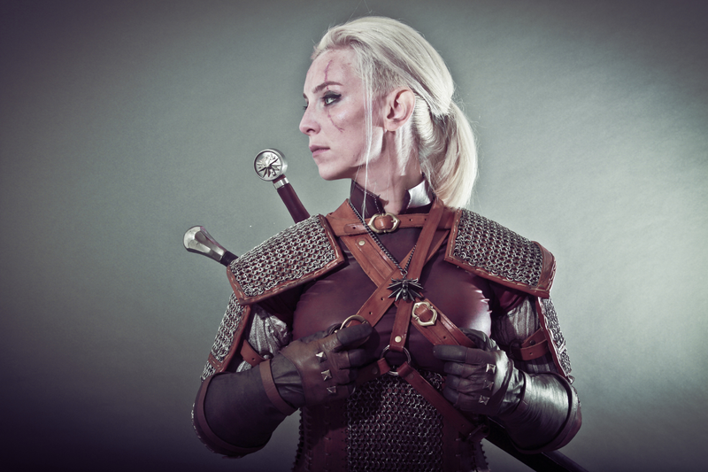Illustration for article titled Witcher Cosplay Bends Genders